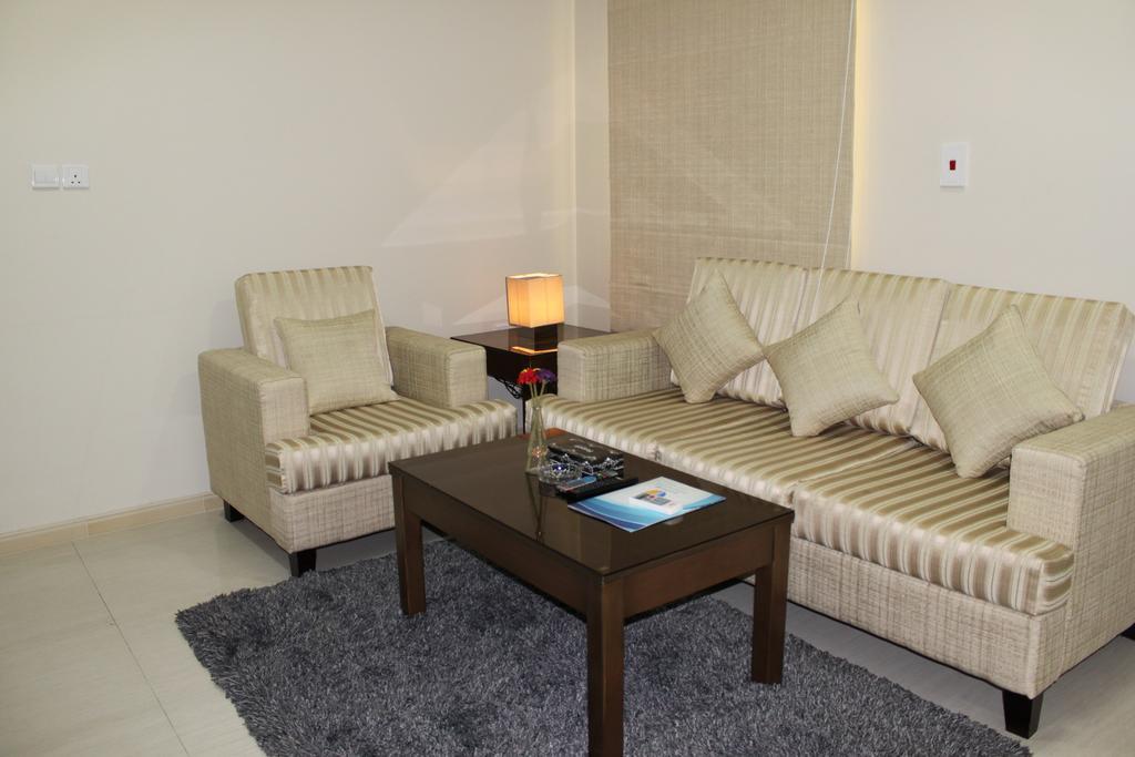 Plaza Home อัลโคห์บาร์ ภายนอก รูปภาพ