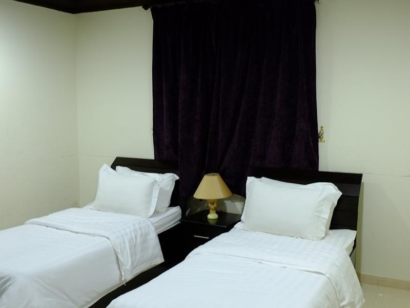 Plaza Home อัลโคห์บาร์ ภายนอก รูปภาพ